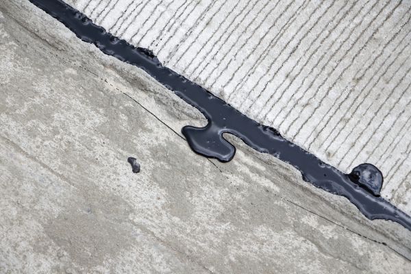 Pavement Crack Sealing in Valparaiso