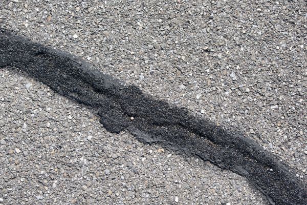 Asphalt Crack Sealing in Valparaiso